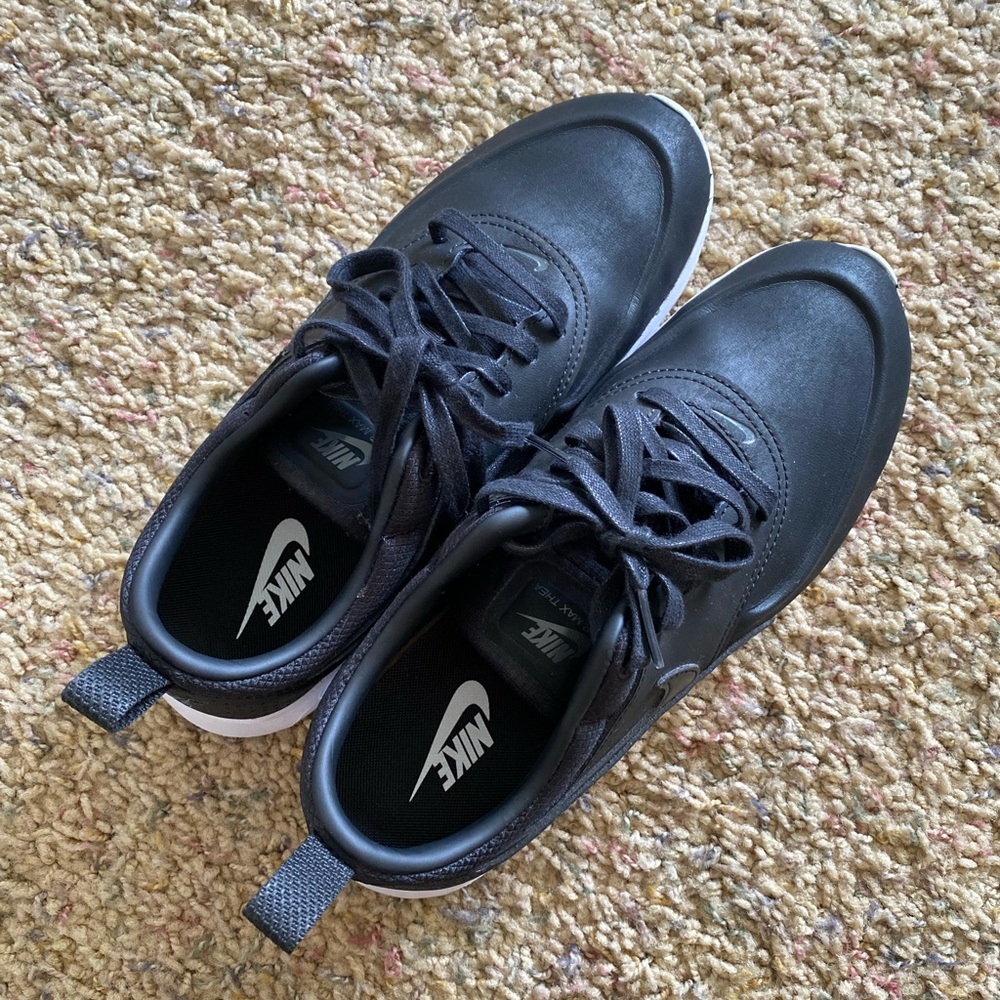 Nikes - Picture 3 of 5